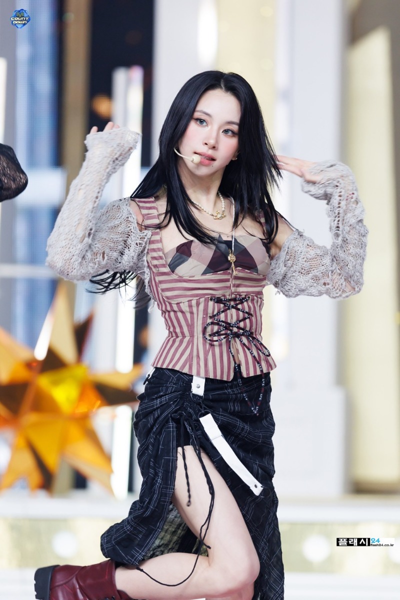 240229-TWICE-Chaeyoung-ONE-SPARK-at-M-Countdown-3.jpg